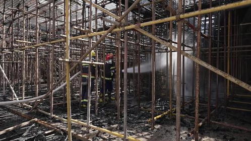 鄂爾多斯市建設工程施工現場起火 消防部門迅速響應化解危機